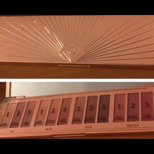 Charlotte Tilbury eyeshadow palette